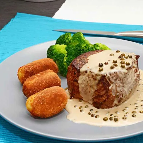Filet Mignon with Peppercorn Sauce