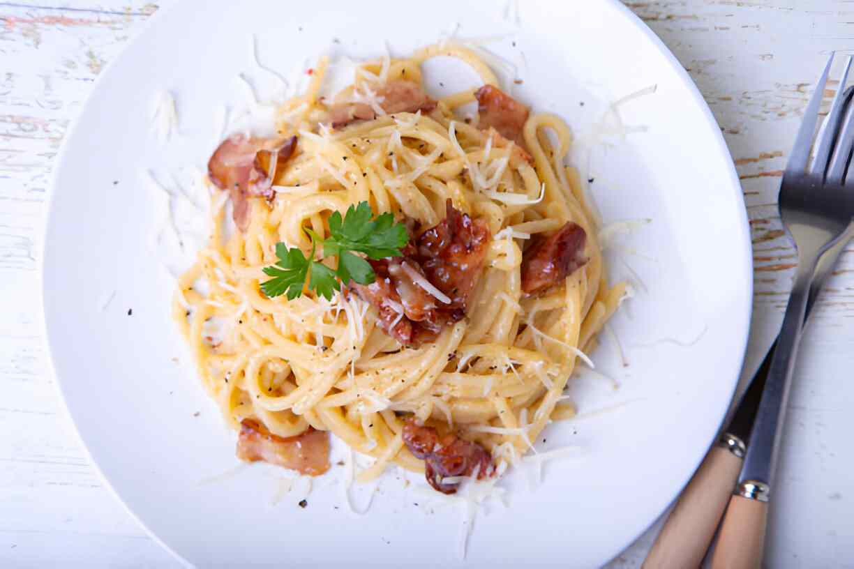 Carbonara Pasta with Bacon