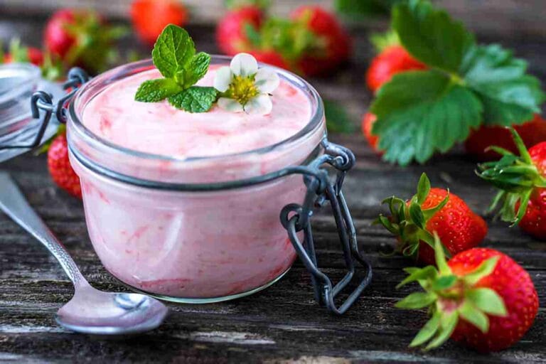 High Protein Strawberry Cottage Cheese Smoothie Recipe