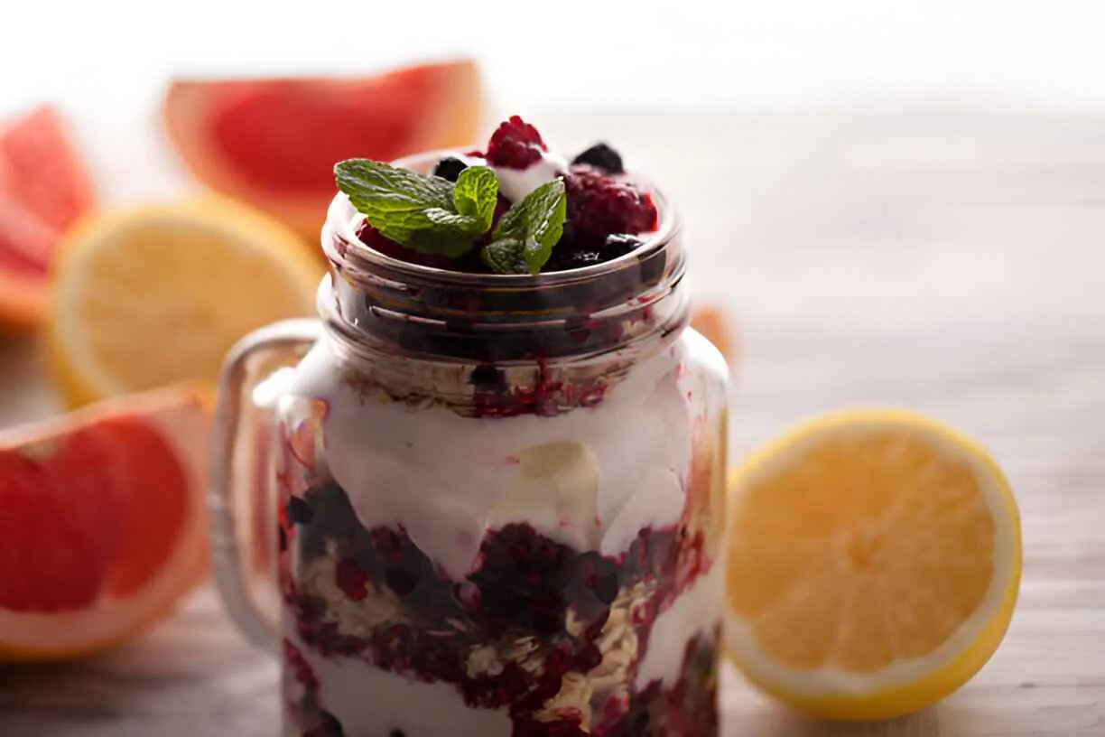 LEMON BERRY KEFIR OVERNIGHT OATS