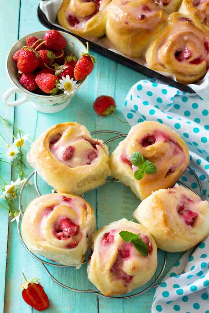 Strawberry Cinnamon Rolls with Lemon Cream Cheese Glaze