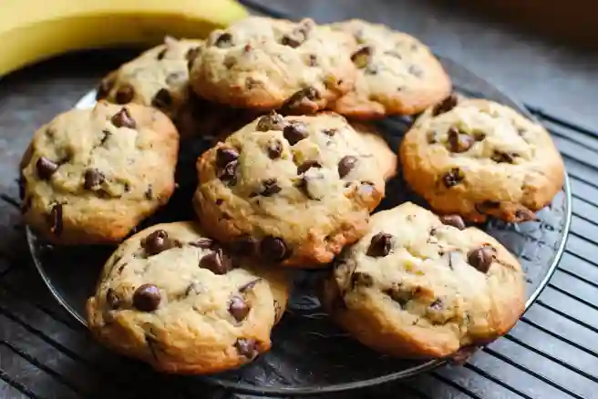 Banana Chocolate Chip Cookies