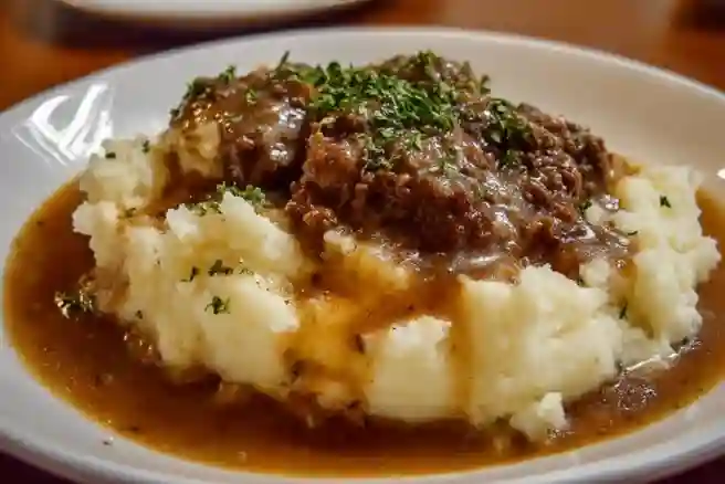Ground Beef and Gravy Over Mashed Potatoes