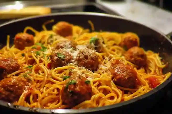 One-Pot Spaghetti and Meatballs