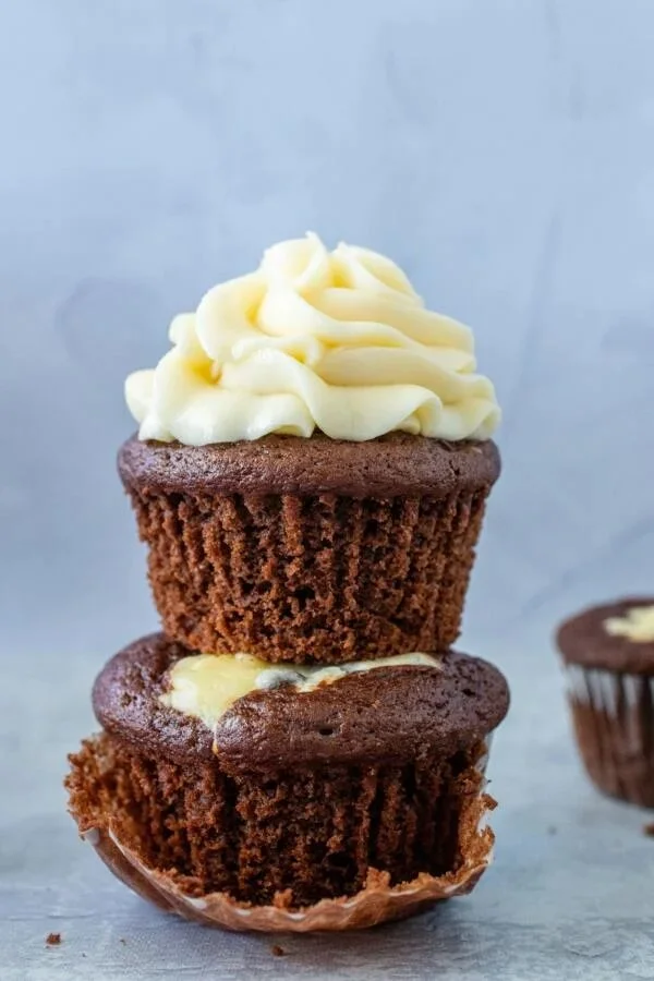 Cheesecake Chocolate Cupcakes